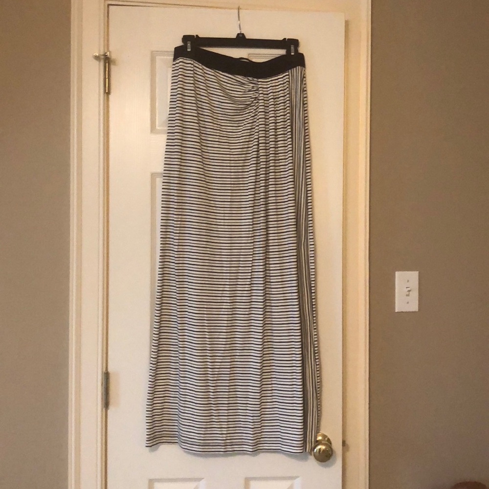 Lou & Grey Maxi skirt